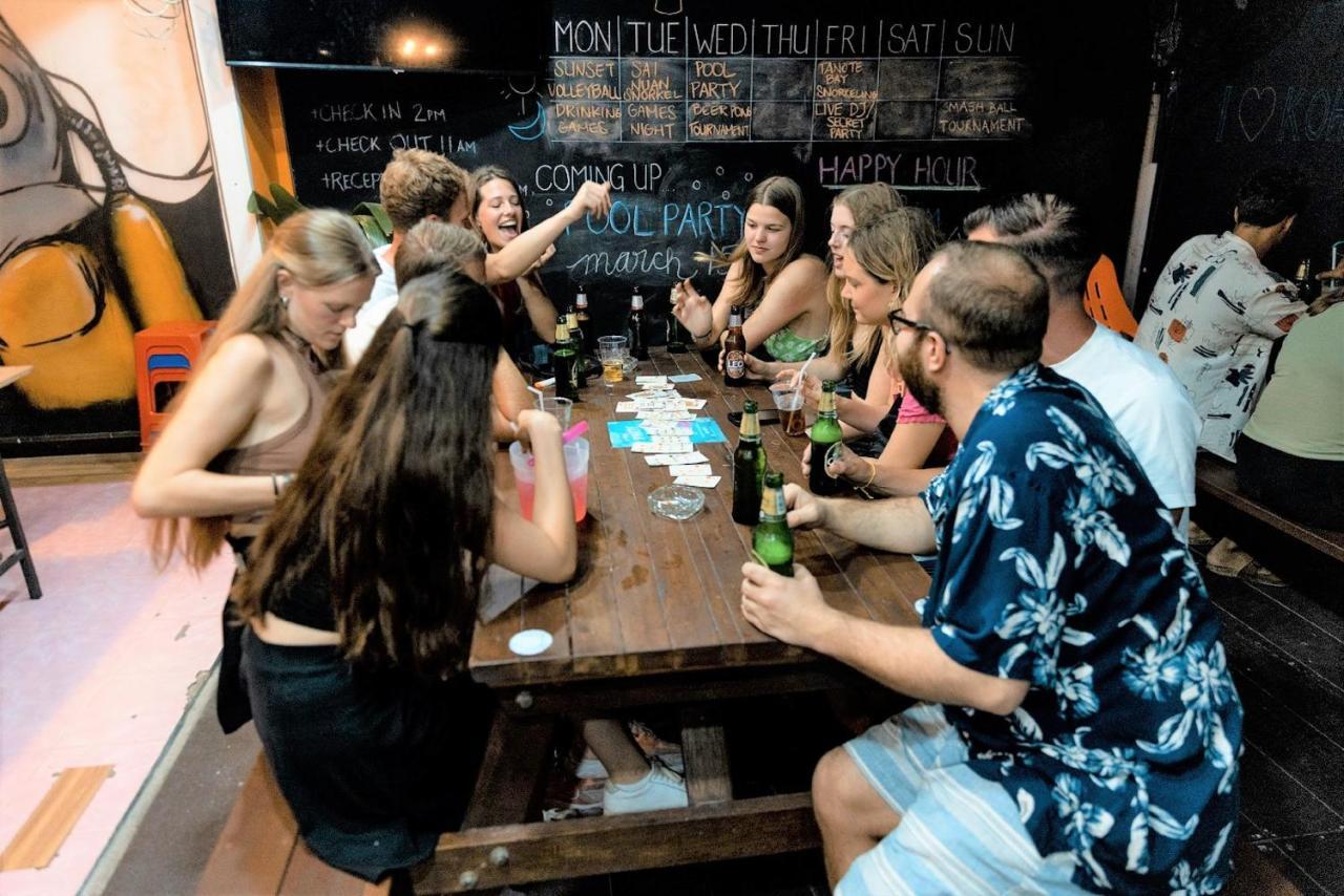 Revolution Koh Tao Hostel Exterior photo